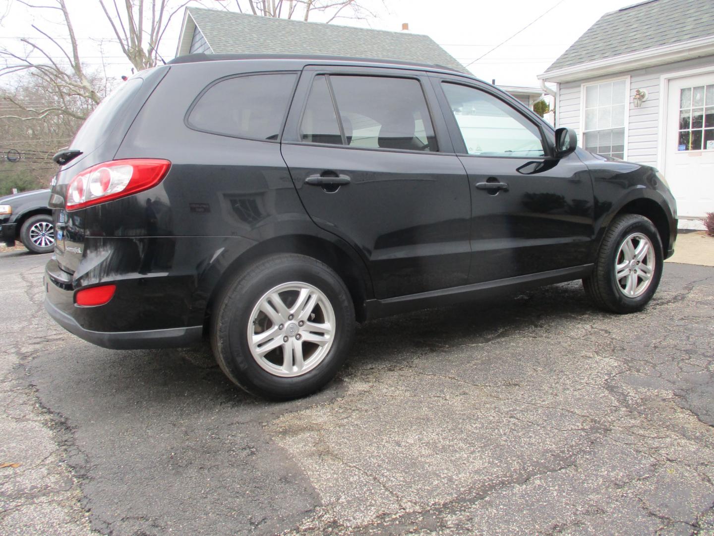 2010 BLACK Hyundai Santa Fe (5NMSG3ABXAH) , AUTOMATIC transmission, located at 540a Delsea Drive, Sewell, NJ, 08080, (856) 589-6888, 39.752560, -75.111206 - Photo#7